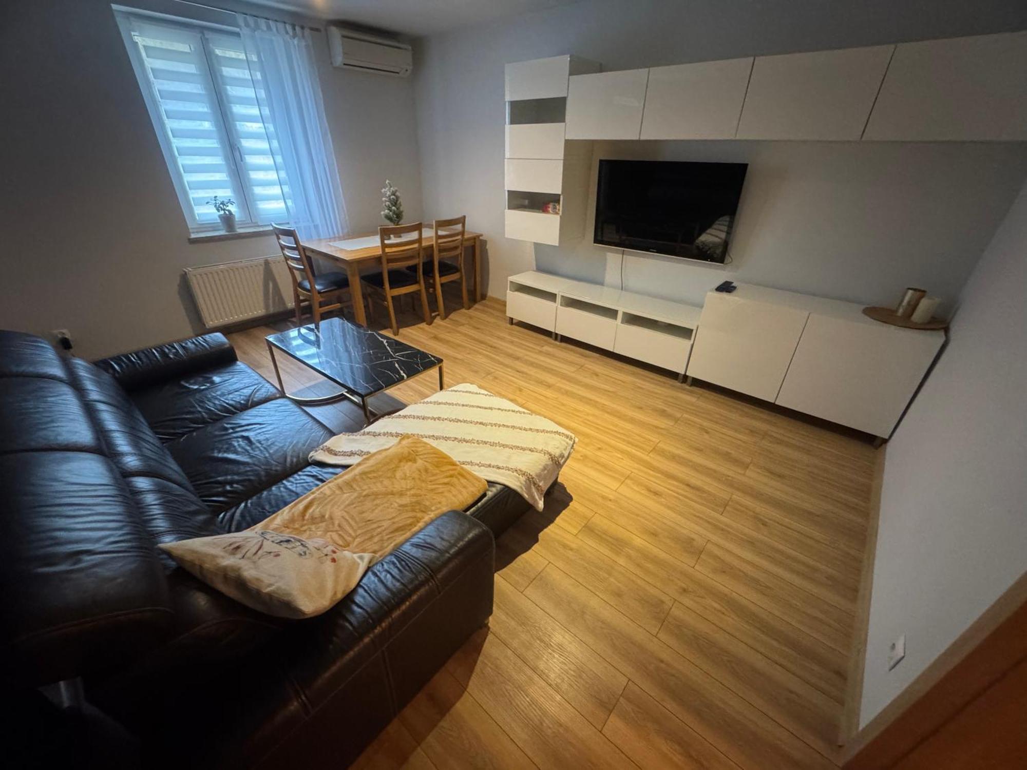 Apartament Matejki กอร์ซุฟเวียลคอปอลสกี ภายนอก รูปภาพ